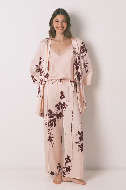 طقم نسائي 3 قطع من الساتان الوردي المطبوع بالزهور