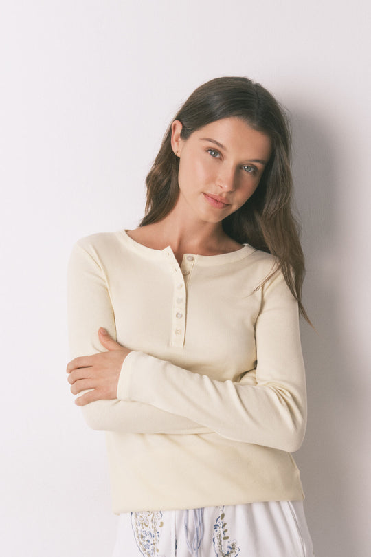 تيشيرت قطني أصفر بأكمام طويلة