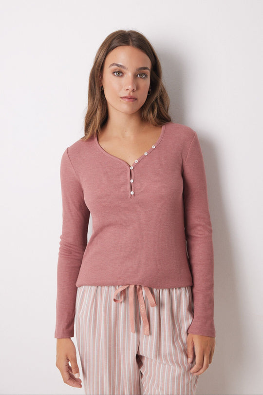 تيشيرت خباز بأكمام طويلة