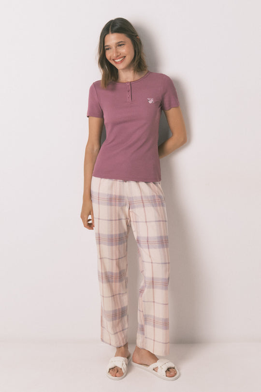 Long pyjamas with pink checkered print