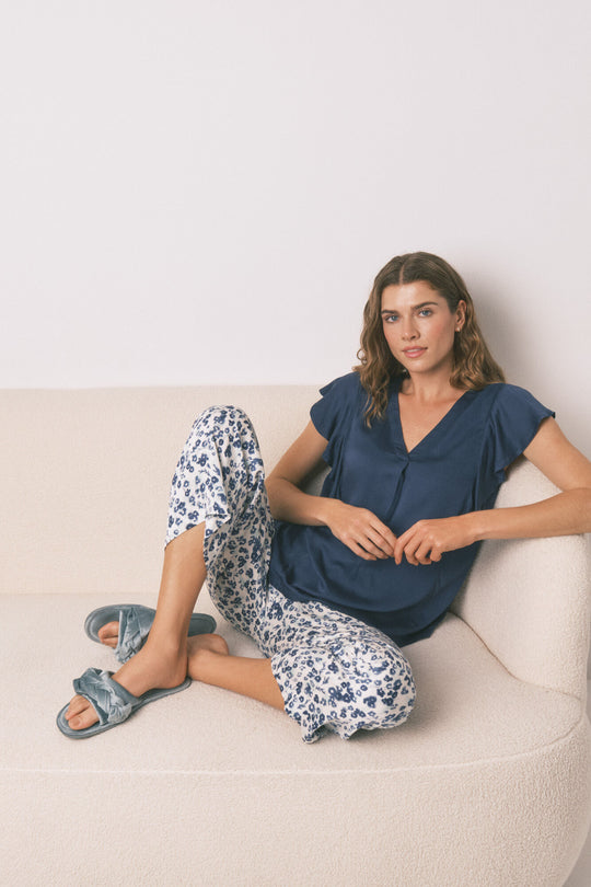Blue floral viscose Capri pyjamas