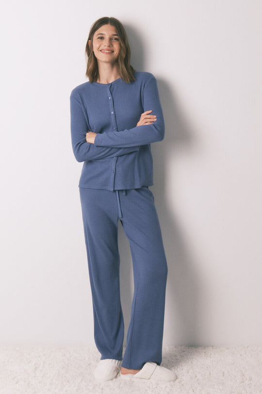Long ribbed pajamas with a shiny blue effect