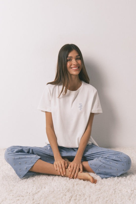 بيجاما طويلة بأكمام قصيرة ونقشة زهور