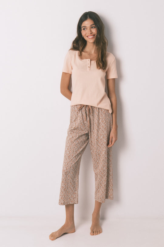 بيجاما كابري قطنية بطبعة وردي وأصفر