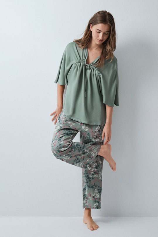 Green camisole capri pyjamas