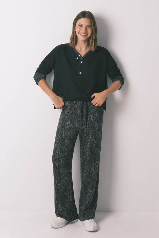 Long gray animal print trouser