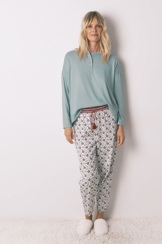 100% cotton long trouser with floral print