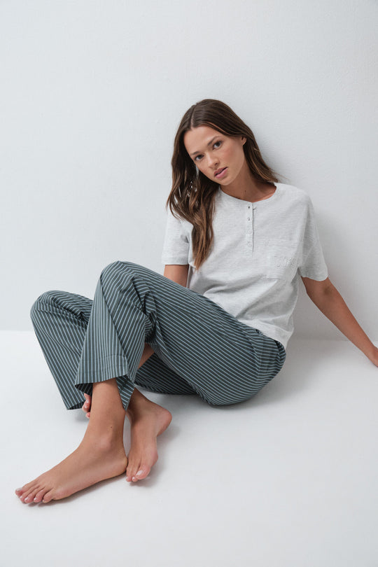 Green striped long trousers