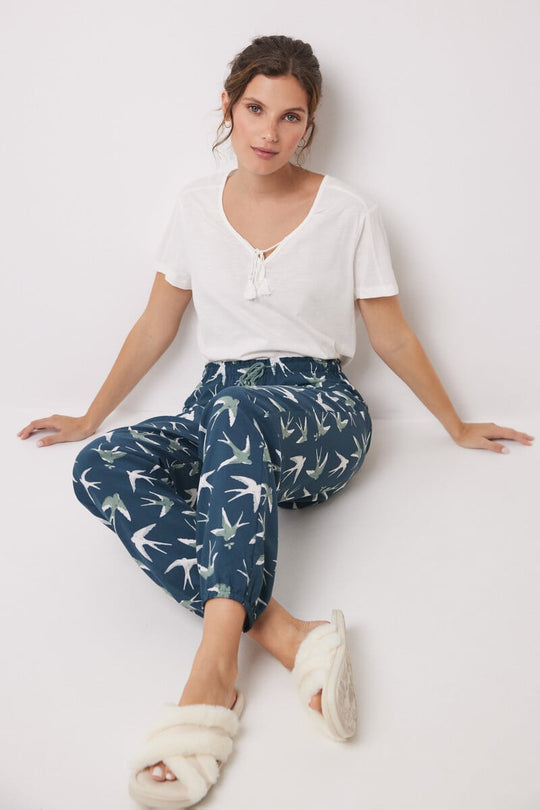 قمصان تي شيرت أساسية قصيرة الأكمام بلون أخضر