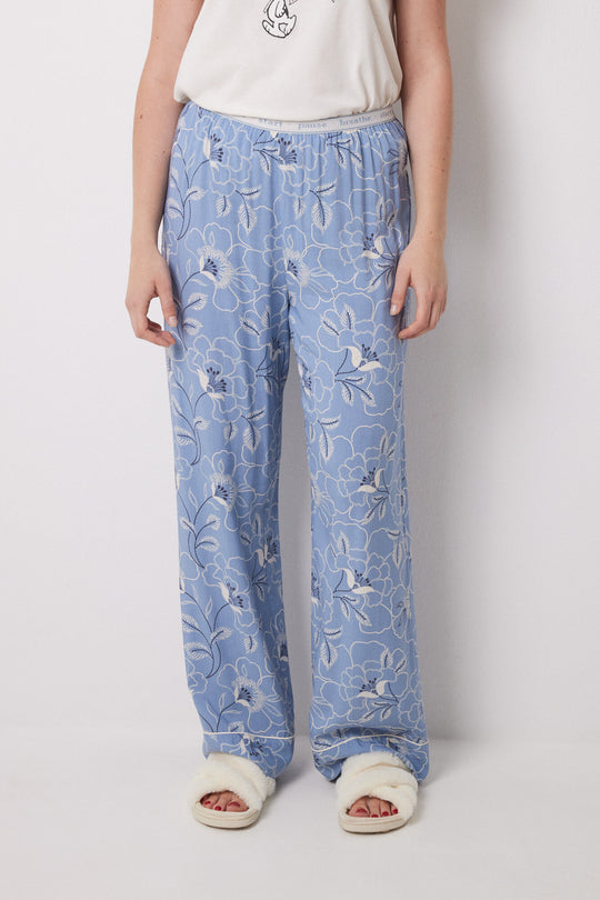 سروال طويل بنقشة زهور زرقاء