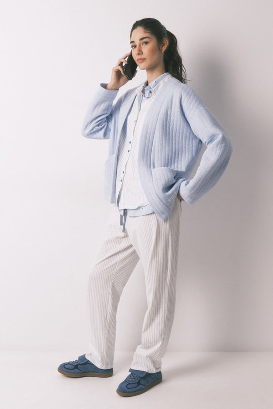 بيجاما طويلة كلاسيكية بيضاء مخططة من القطن 100%