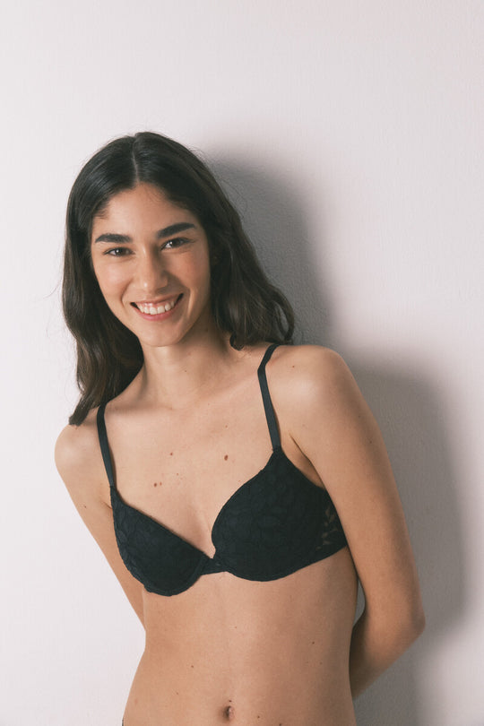 Black lace BEAUTIFUL padded classic bra