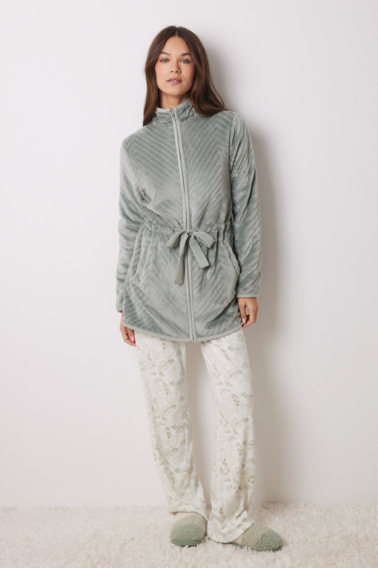 سترة طويلة من الفرو الأخضر مع إغلاق بسحاب 