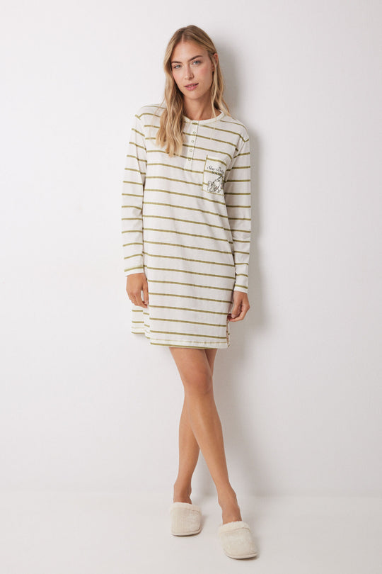 قميص نوم قطن مخطط غارفيلد