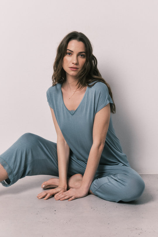 Blue soft-touch viscose capri pajamas