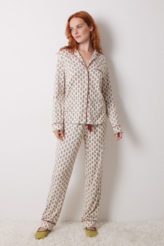 Long ivory flower shirt pajamas
