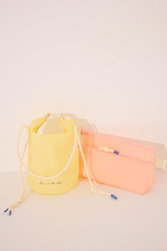 Medium vanity case bag, water-resistant case