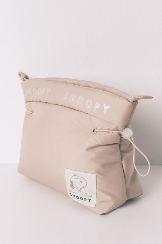Medium puffer beige Snoopy vanity case