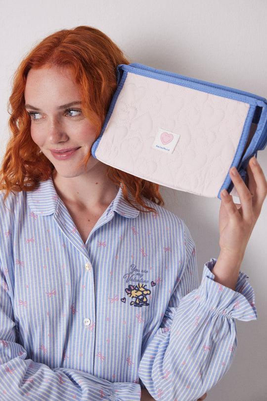 Medium padded Smiley hearts toiletry bag