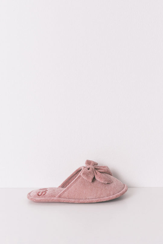Closed pink chenille slippers
