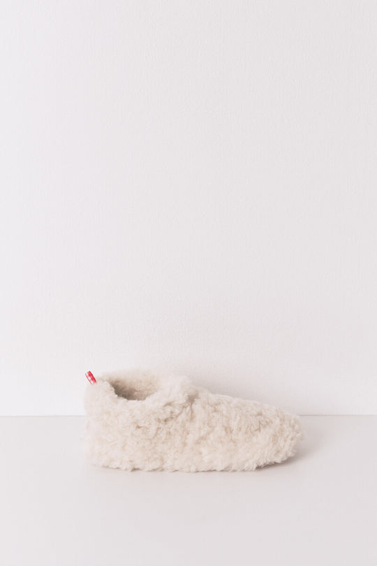Mafalda white fur boots slippers