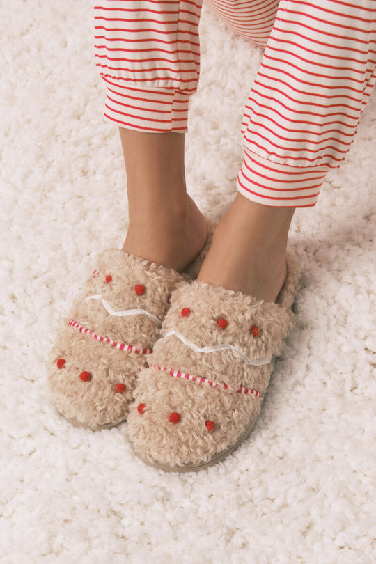 Beige Snoopy faux shearling slippers