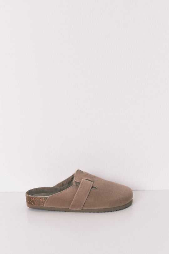 شبشب بيو بني