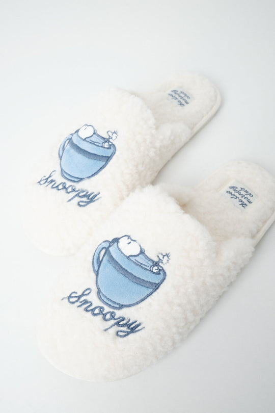 Snoopy faux shearling slippers