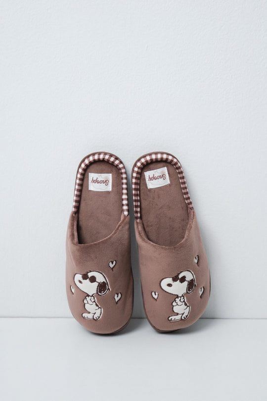 Snoopy slippers