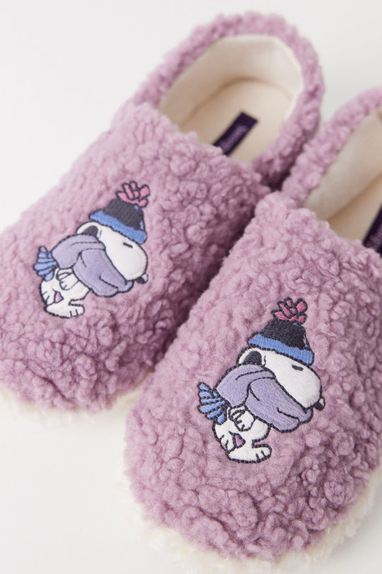 Faux shearling Snoopy slippers