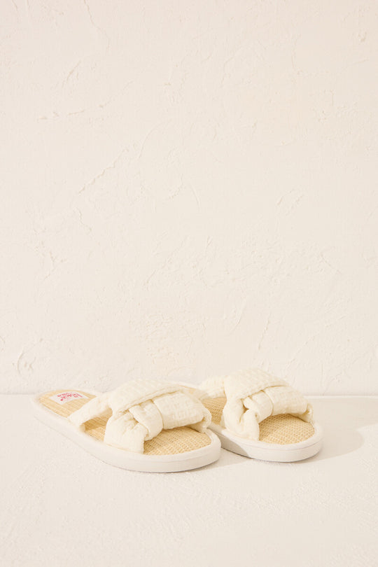 Snoopy raffia slippers